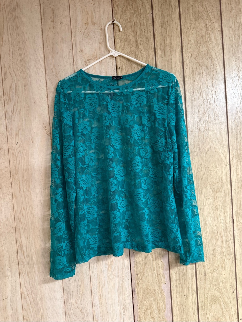 feathers Teal Floral Lace Long-Sleeve Tee